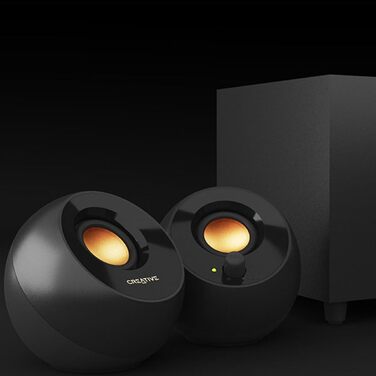 Creative Pebble Plus 2.1 USB-Lautомов'я з сабвуфером та драйверами дальнього поля, до 8 Вт RMS потужності для ПК (Чорний)