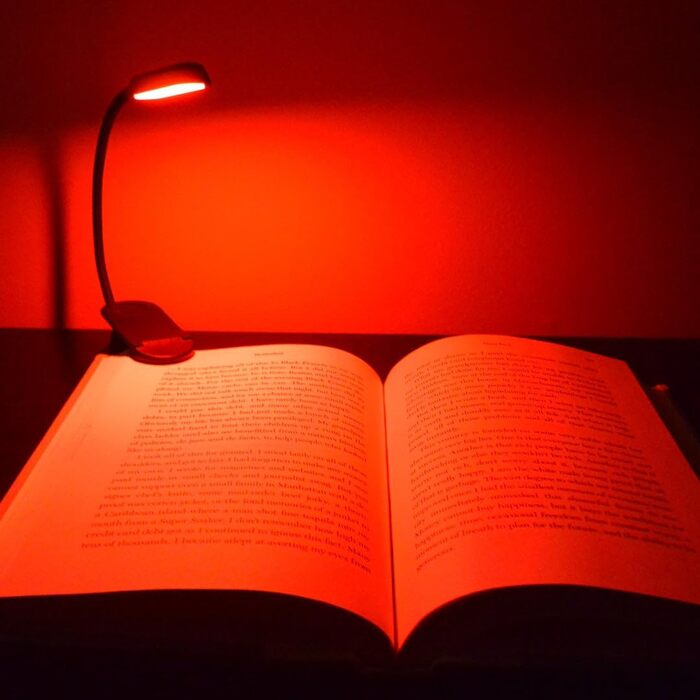 Світлодіодна кріпиться на книжку, янтарно-червона, для читання в ліжку – Янтарний (1600 K)/Червоний (625 nm) – 8 LED, до 30 годин роботи, USB-C зарядка, гнучка, перезаряджувана