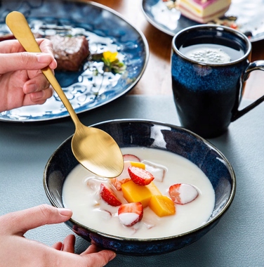 Обідній сервіз темно-синій: комплект посуду (тарілки, миски, чашки), 32 предмети