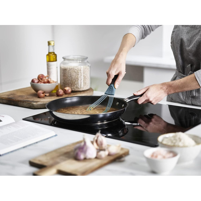 Міксер Joseph Joseph Twist 2-в-1: плоский та для збивання, силіконовий, блакитний, для антипригарного посуду