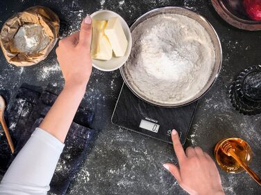 Кухонні ваги Soehnle Page Compact білі, цифрові ваги до 5 кг, LCD дисплей, функція тарування