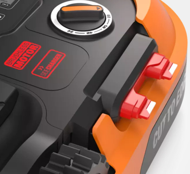 Робот-газонокосарка WORX Landroid M700 Plus WR167E (4Ah, 20V) для площі до 700 м², до 160 хв роботи