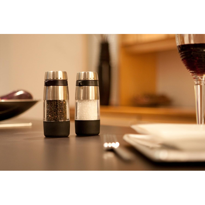 Соломолка OXO Good Grips Elegante з нержавіючої сталі, срібляста, регульований помел