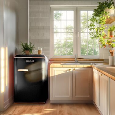 Міні-холодильник Cecotec Bolero CoolMarket TT Origin 110 чорний 110л з LED-підсвіткою та відкривачкою для пляшок