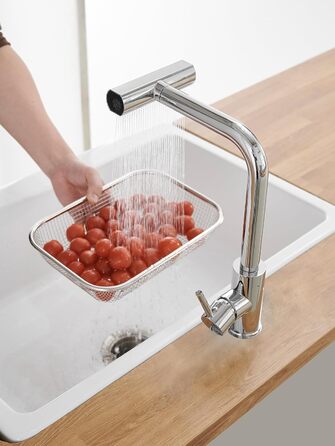 Кухонний змішувач Schwarz Waterfall з висувною лійкою та 3 режимами струменя, поворотний на 360°, з гальванічним покриттям сріблястого кольору