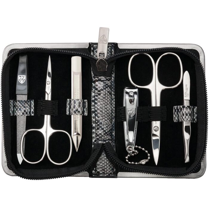 Набір манікюру DREI SCHWERTER 'Ravenna' 6 предметів | Комплект догляду за нігтями в екошкіряному футлярі з імітацією зміїної шкіри. В комплекті: ножиці для нігтів, щипчики для кутикули, кусачки для нігтів, напільник із сапфіру, засіб для очищення нігтів, 