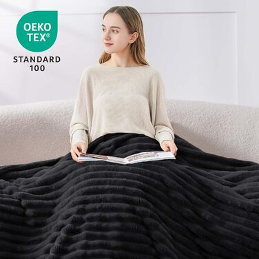 Чорна флісова ковдра BEDELITE 125x150 см - м'яка та тепла для дивана, декору та відпочинку