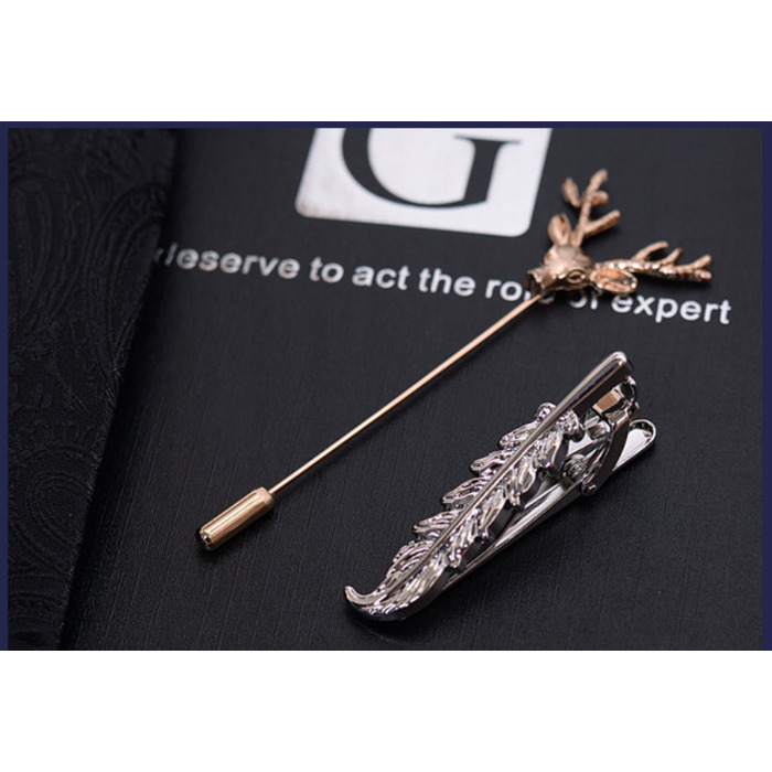 Набір: краватка, метелик, затискачі та кишенкова хустка. Елегантний комплект для чоловіків