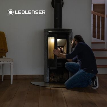 Ліхтарик Ledlenser P6R Core акумуляторний LED, 900 люмен, IP68, фокусування, USB зарядка, дальність 240 м