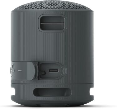 Портативна Bluetooth колонка Sony SRS-XB100 чорного кольору: волого- та пилозахист IP67, до 16 год роботи, ремінець для перенесення