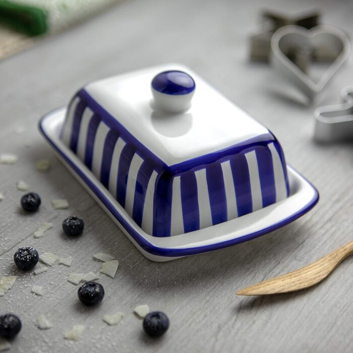 City to Cottage - Butterdose Keramik | Striped Blue and White | Handmade | 250 gram Ceramic Butter Dish with Lid