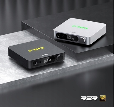 Підсилювач для навушників та ЦАП FiiO K11 R2R (чорний) з балансним виходом 4.4 мм та SE