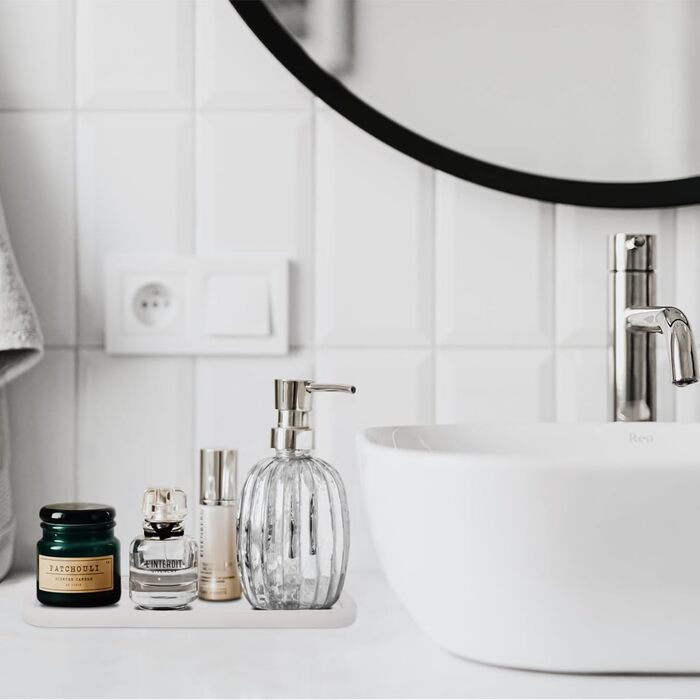 Тримач для мила з силікону для раковини, органайзер для кухні, ванної, туалетного столика, столу, зберігання губки, мила, щітки, макіяжу, пляшки, довговічний, 2 шт. (23.5 x 9.5 x 1.4 см, прозорий)