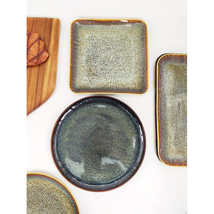 ЯЮ Керамічні тарілки 4 шт. для основного блюда: стейк, паста, різотто, закуски. Підходять для мікрохвильової печі, духовки та миття в посудомийній машині. Колір: коричневий, форма: квадратна.