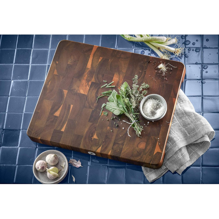 Дерев'яний обробний стіл WMF Schneidebrett Holz, великий, масивний, 40 x 32 x 4 см, акація, захист леза, велика поверхня, кухонний стіл, стильна окантовка, гумові ніжки