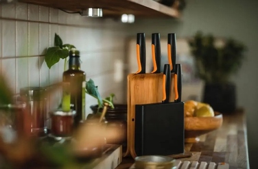 Набір ножів у підставці Fiskars Functional Form, 5 предметів