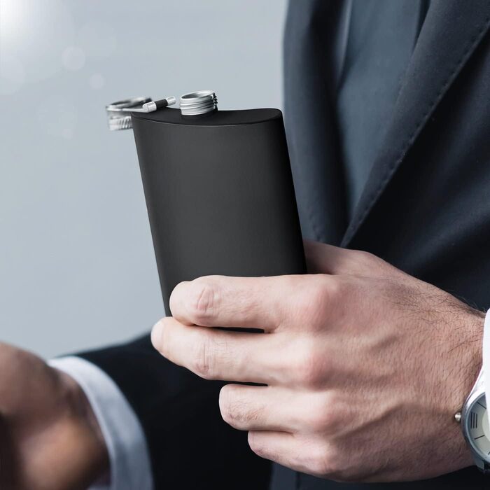 Набір фляга Maverton 200 мл з гравіюванням + 4 стаканчики 20 мл з воронкою - фляга для чоловіків, матовий чорний колір (ініціали)