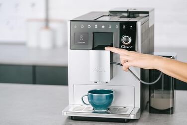Melitta CI Touch - Fully Automatic Coffee Machine with Milk System, Coffee Machine with Integrated Coffee Grinder and Milk Frother, for e.g. Espresso or Cappuccino, silver Silver Facelift