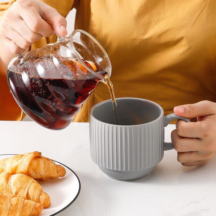 Набір кавових чашок Hasense Porcealin, 4 шт. з підставкою, 425 мл, великі керамічні чашки з рельєфною поверхнею для капучино, чаю, гарячого шоколаду, напоїв, придатні для миття в посудомийній машині (сірий, 425 мл)