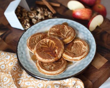 Сковорода для млинців Nordic Ware Autumn Leaves 26,7 см алюмінієва, святкова