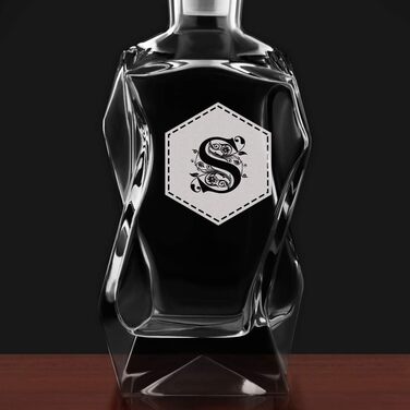 Maverton Whisky Decanter with Engraving - Whisky Decanter - 700ml - Birthday Gift for Men - Letter