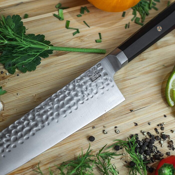 Японський кухонний ніж Santoku Bunka KOTAI 17 см з лезом із ультрагострої сталі 440C, ручне кування, з бамбуковою коробкою та футляром Saya