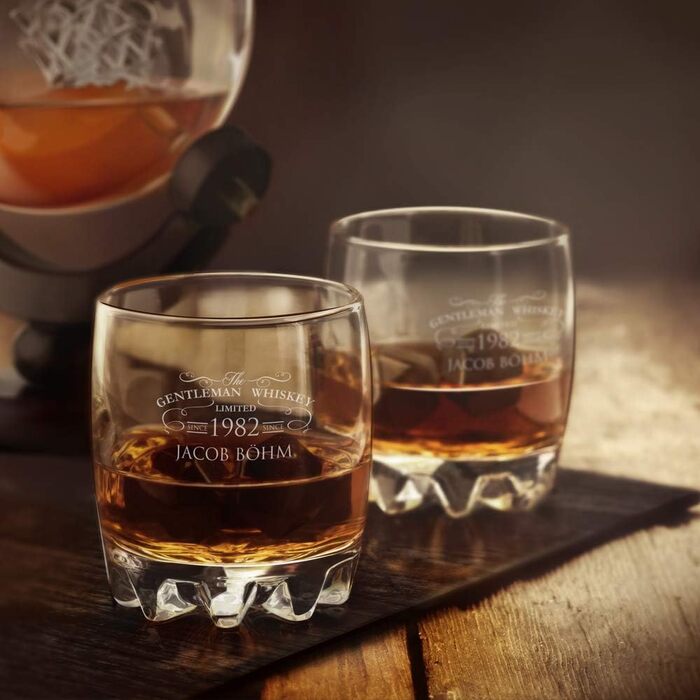 Maverton Whisky Decanter with Engraving - Globe with Ship, 850 ml - Set of 6 Whisky Glasses - Whisky Decanter - Christmas Gifts - Birthday Gift for Men - Personalized - Gentleman Whiskey