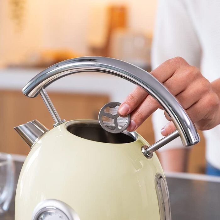 Електричний чайник Cecotec ThermoSense 420 Light Green: 1.8 л, 2200 Вт, регулювання температури, нержавіюча сталь, вінтажний стиль, зелений колір