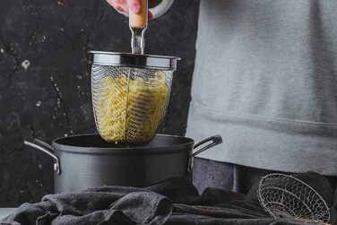 Ситечко кухонне KitchenCraft World of Flavours, нержавіюча сталь, з ручкою з евкаліптового дерева, 14 x 16 x 34 см