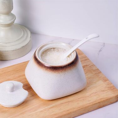 Керамічна цукерниця з ложкою, 430 мл, біла - для кухні, дому, кав'ярні