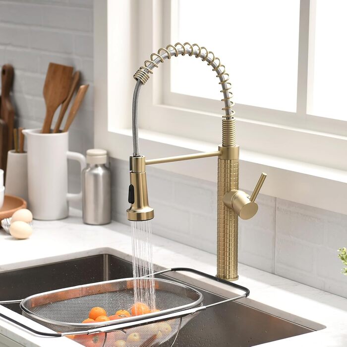 Сучасний кухонний змішувач з LED-підсвіткою, поворотний на 360°, з висувною лійкою, чорний/рожеве золото, для кухні