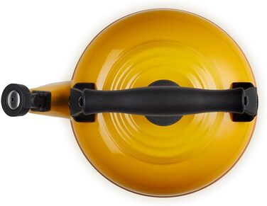 Le Creuset Kettle Tradition, 2.1 l, Enamelled Steel, Nectar, 40102026720000
