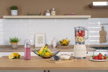 SMEG, BLF03CREU, 1.5 L Stand Mixer, 4 Speed Settings, 4 Automatic Programs, Detachable Double Blade, Transparent Lid Opening with Measuring Cap, Non-Slip Base, 800W, Cream