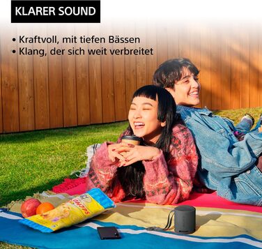 Портативна Bluetooth колонка Sony SRS-XB100 чорного кольору: волого- та пилозахист IP67, до 16 год роботи, ремінець для перенесення