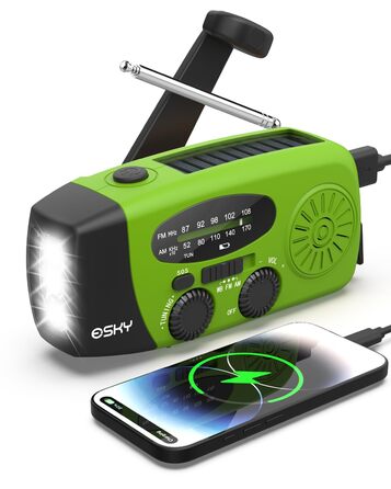 Радіо Esky Kurbelradio AM/FM, водонепроникне, з динамо-машиною, SOS-сигналом, ліхтарем та Power Bank - зелений