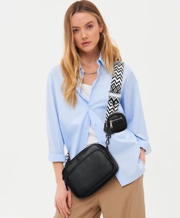 Сумка жіноча через плече крос-боді з PU шкіри, чорна - стильна маленька сумка з регульованим ремінцем