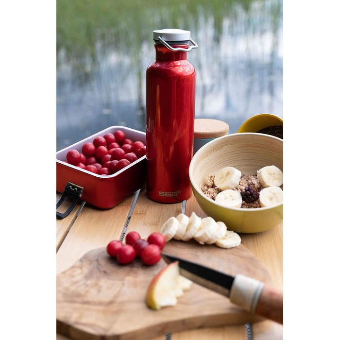 SIGG - Alu Lunchbox Plus - Lunchbox with Compartment - Award-Winning - Dishwasher Safe & Microwave Safe - Absolutely Leakproof - Featherlight - BPA-Free