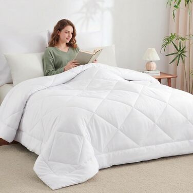 Всесезонна ковдра CozyLux 200x200 см, біла, для 4 сезонів