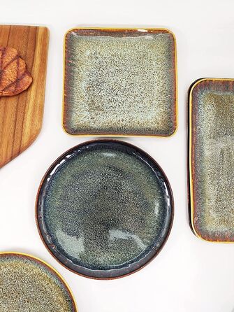 ЯЮ Керамічні тарілки 4 шт. для основного блюда: стейк, паста, різотто, закуски. Підходять для мікрохвильової печі, духовки та миття в посудомийній машині. Колір: коричневий, форма: квадратна.