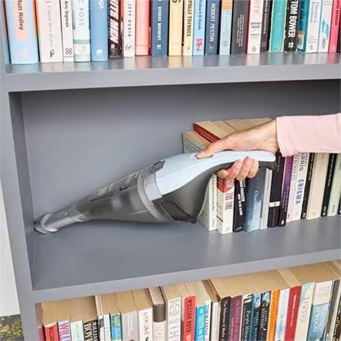 Акумуляторний пилосос ручний BLACK+DECKER Dustbuster 7.2V NVC215W блакитний: безмішковий, бездротовий, з насадкою та зарядним пристроєм
