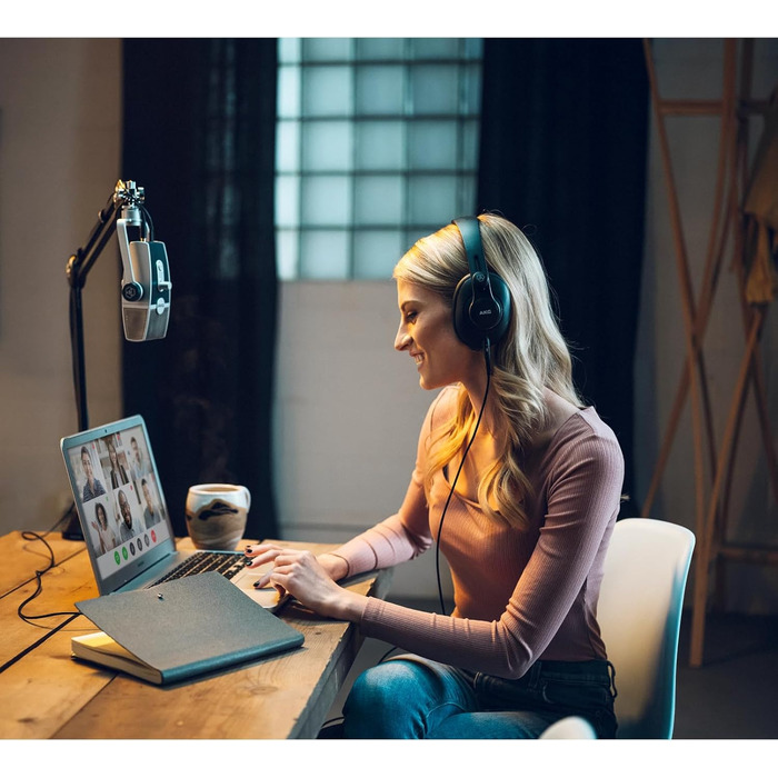 AKG Lyra USB-C Конденсаторний мікрофон для подкастів, відео, геймінгу та стрімінгу - Синій/Срібний