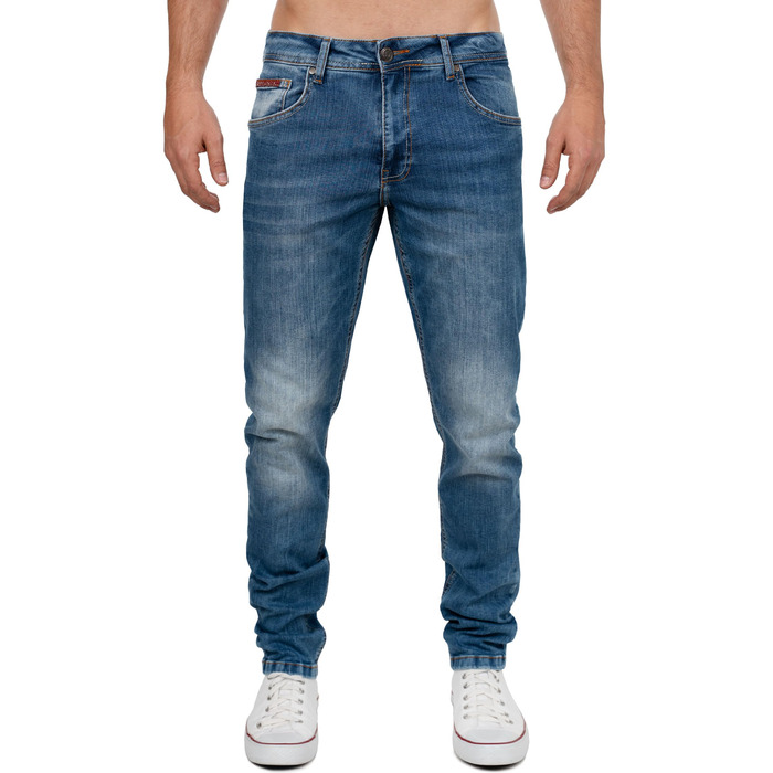Чоловічі джинси Cipo & Baxx: блакитні джинси з еластаном, 5 кишень, контрастна вишивка (42W/32L)