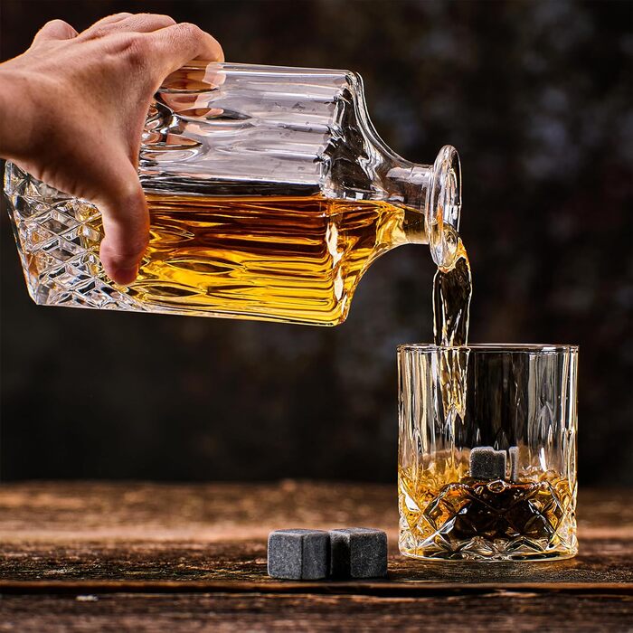 Набір віскі WHISISKEY: декантик 700 мл, 2 келихи, 8 каменів для охолодження. Ідеальний подарунок для чоловіка
