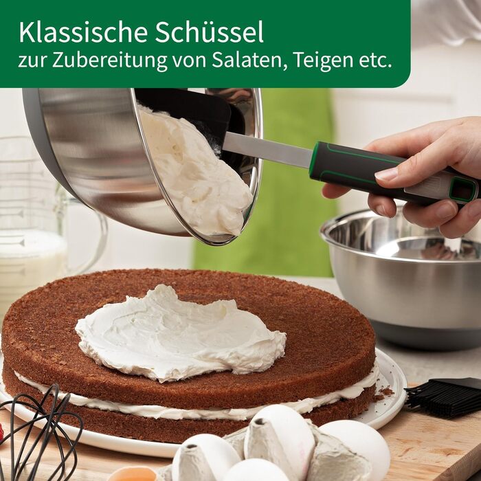Нержавіюча чаша Chefkoch від FACKELMANN Bonn з антиковзним силіконовим дном – ідеальна для салатів, тіста та іншого. Об'єм 1,25 л (чаша 2,5 л), діаметр 17,7 см, придатна для миття в посудомийній машині.