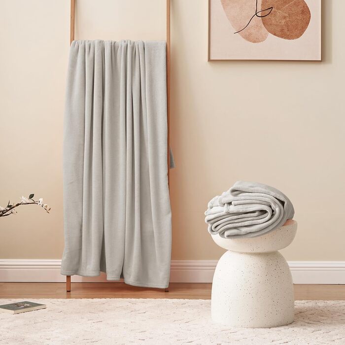 Тепла флісова ковдра Aisbo 150x200 см - м'яка ковдра для дивана, плед в вітальню, теплий плед для зими (150 x 200 см, Бежевий)