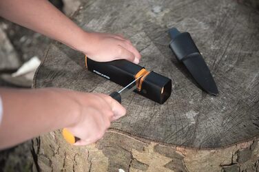 Точилка для ножів Fiskars Xsharp, керамічний точильний елемент, корпус з скловолокна, чорний/помаранчевий