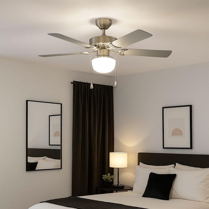 Стеляний вентилятор EGLO CADIZ з 5 лопатями, світлом, ланцюжком, лопаті з МДФ (срібло/дуб), корпус зі сталі (нікель-мат), літньо-зимовий режим, AC двигун, діаметр 106.6 см