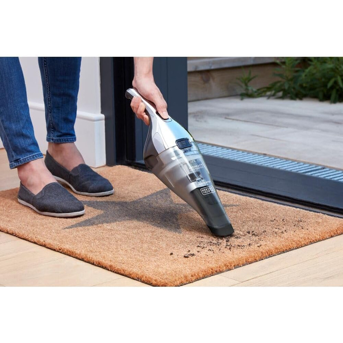 Акумуляторний пилосос ручний BLACK+DECKER Dustbuster NVC220WBC 7.2V (1.5Ah), сірий металік, 385 мл, без мішка, з насадкою для щілин та док-станцією
