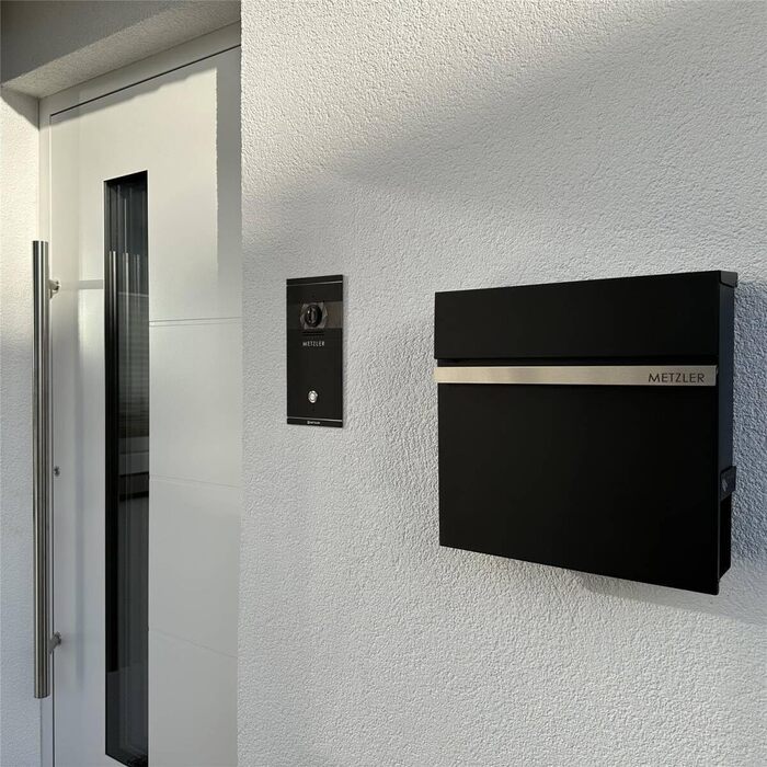 Поштовий ящик Metzler Stelio Anthrazit з газетницею та гравіюванням імені з нержавіючої сталі V2A - RAL 7016