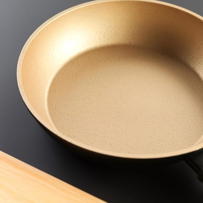Сковорода-гриль Russell Hobbs 28 см з антипригарним покриттям, без ПФОА, підходить для індукції, посилене покриття, універсальна